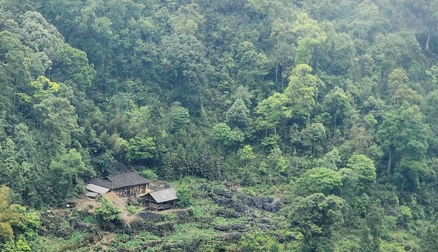 Phát hiện "làng địa ngục" ngoài đời ở vùng núi phía Bắc, nằm trên độ cao 1500m, dân làng từng sống 3 không - Ảnh 5.