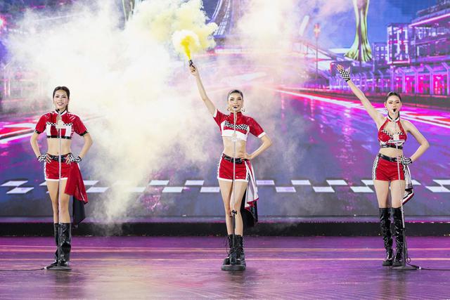 Emoura Phạm chính thức đăng quang Miss Grand Vietnam 2026, Á hậu 1 Ngô Bảo Ngọc cũng được thi quốc tế - Ảnh 15.