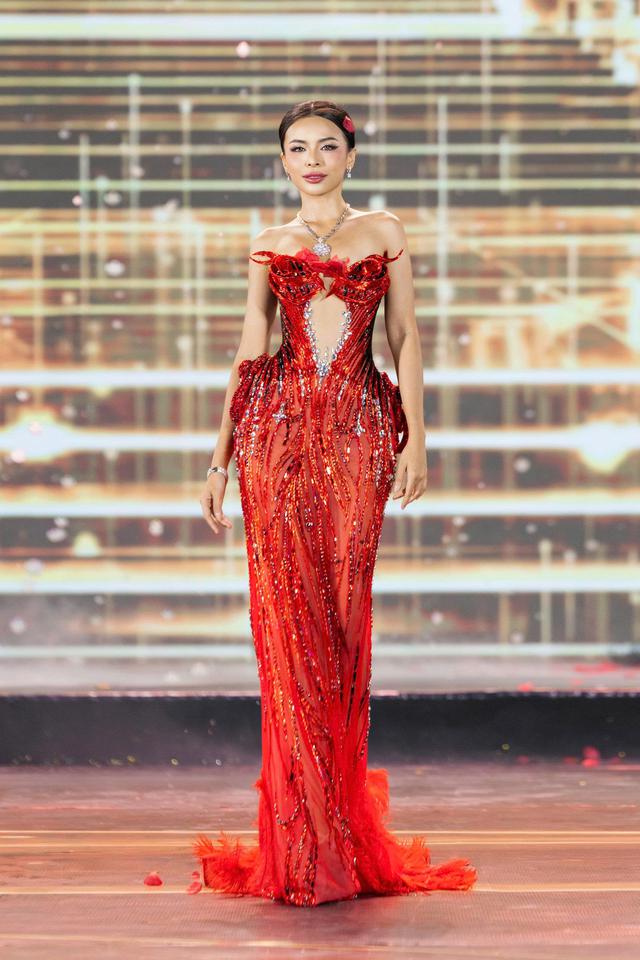 Emoura Phạm chính thức đăng quang Miss Grand Vietnam 2026, Á hậu 1 Ngô Bảo Ngọc cũng được thi quốc tế - Ảnh 4.
