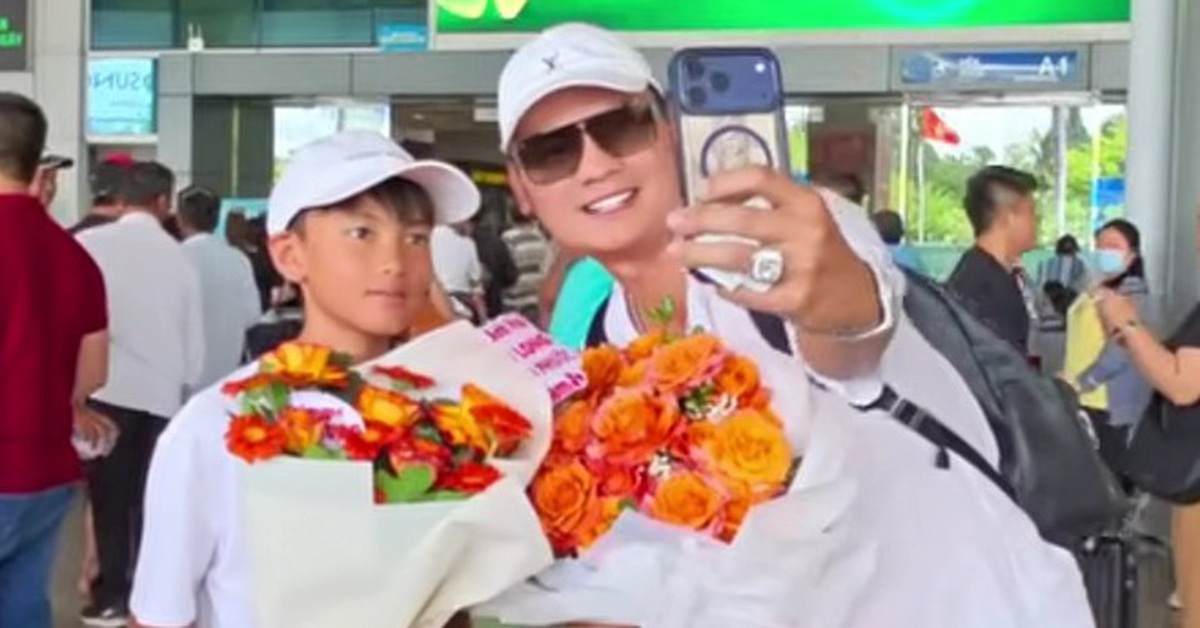 "Chi Pu, em c&oacute; biết em c&oacute; một &aacute;nh mắt rất đẹp kh&ocirc;ng?" - Ảnh 2.
