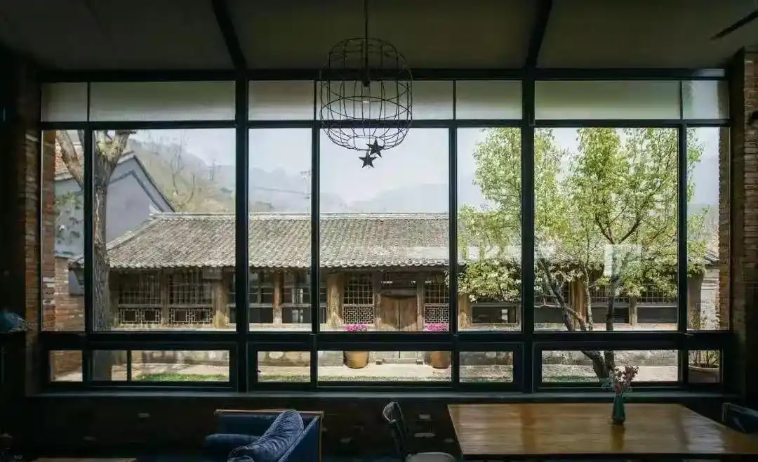 Biệt thự dưới ch&acirc;n Vạn L&yacute; Trường Th&agrave;nh: Cuộc sống an y&ecirc;n của người đ&agrave;n &ocirc;ng Mỹ - Ảnh 19.