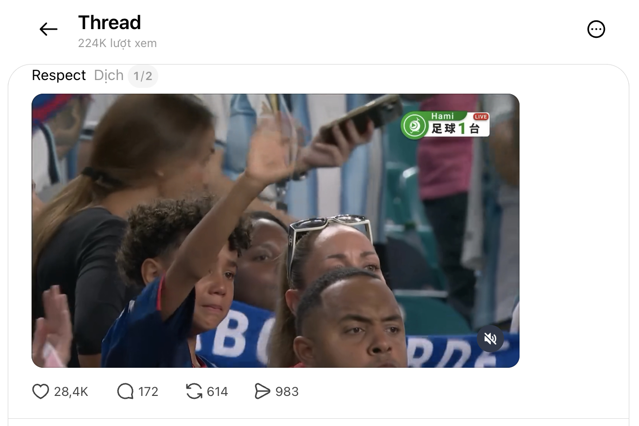 Danh t&iacute;nh của cậu b&eacute; Cape Verde rơi nước mắt khiến c&otilde;i mạng su&yacute;t mong Messi thua - Ảnh 9.