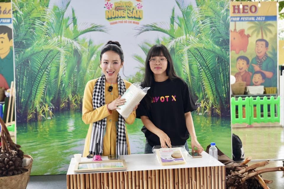Cuộc sống thường ng&agrave;y &iacute;t ai biết, kh&aacute;c hẳn trước kia của Trương Hồ Phương Nga- Ảnh 6.