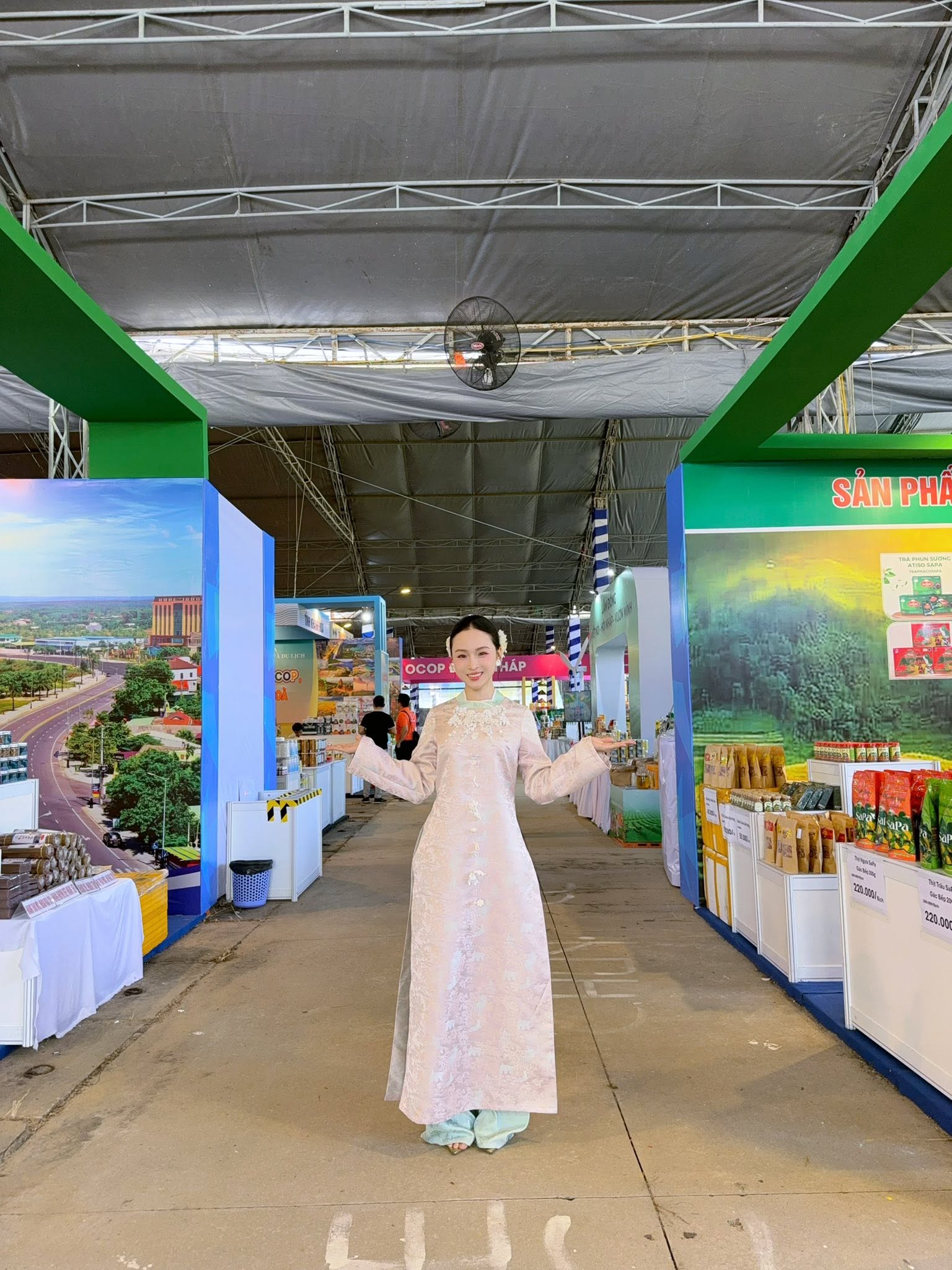 Cuộc sống thường ng&agrave;y &iacute;t ai biết, kh&aacute;c hẳn trước kia của Trương Hồ Phương Nga- Ảnh 5.