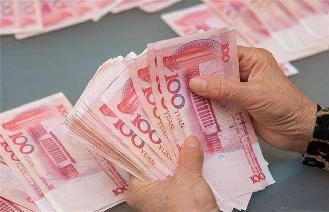 V&igrave; sao người gi&agrave;u &iacute;t gi&uacute;p đỡ họ h&agrave;ng: Những trải nghiệm s&acirc;u sắc - Ảnh 1.