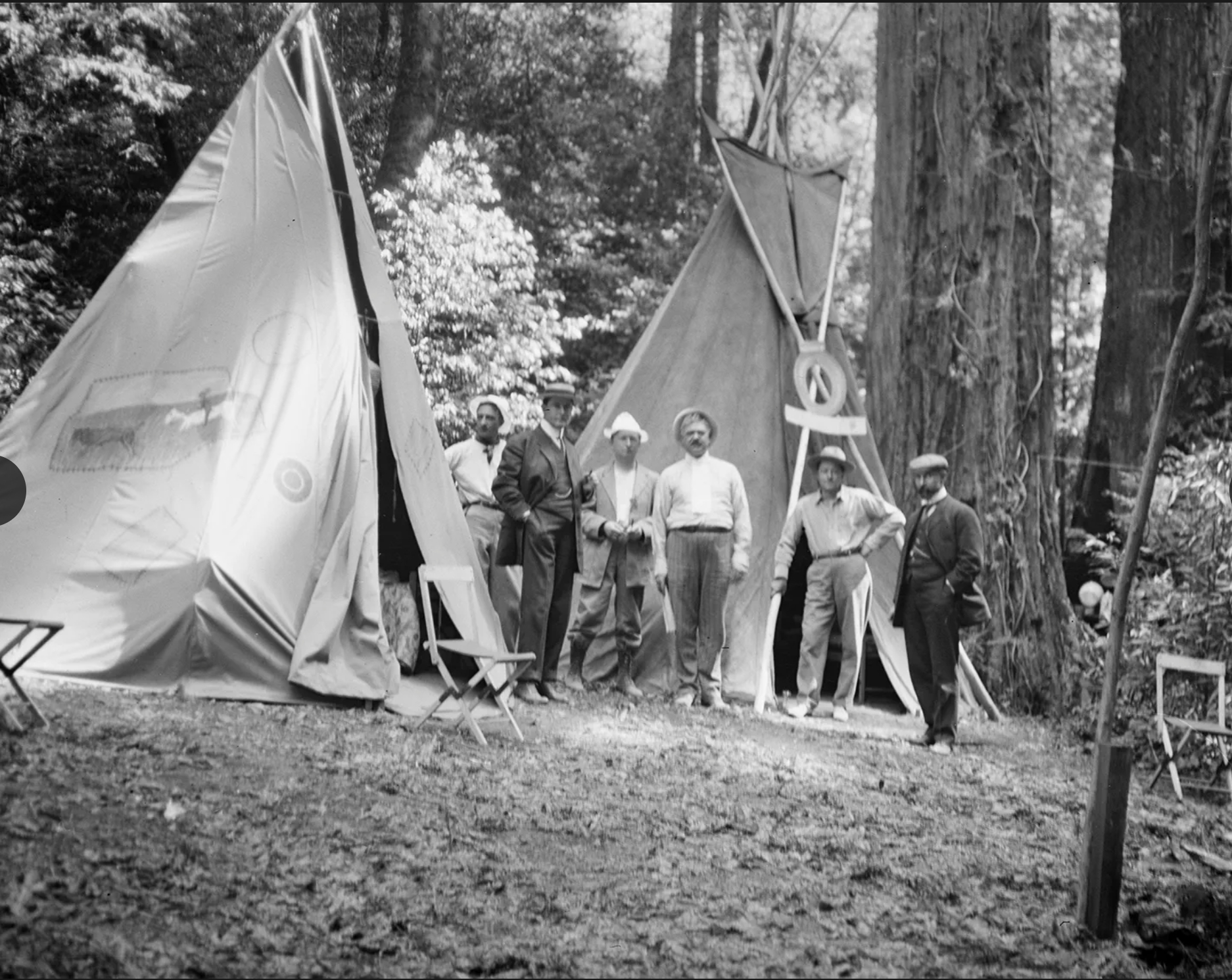 B&ecirc;n trong Bohemian Grove: Hội k&iacute;n 150 năm của giới tinh hoa Mỹ - Ảnh 2.