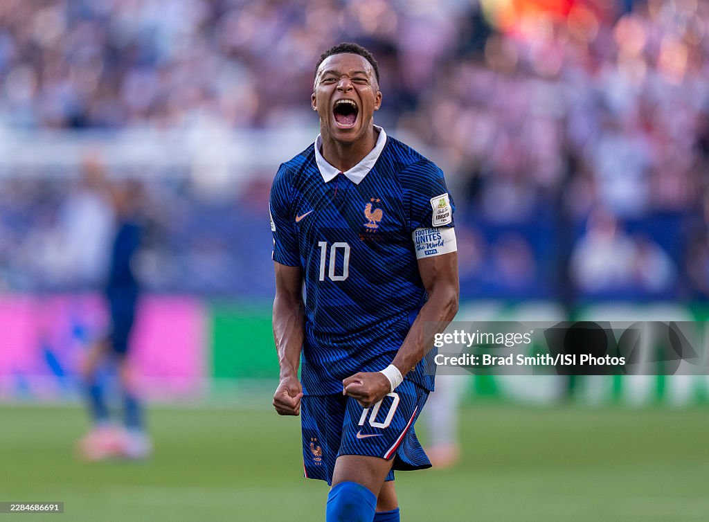 Xác định cặp tứ kết đầu tiên tại World Cup 2026: Pháp "đại chiến" đội đương kim hạng tư thế giới - Ảnh 1. Xác định cặp tứ kết đầu tiên tại World Cup 2026: Pháp "đại chiến" đội đương kim hạng tư thế giới - Ảnh 1.