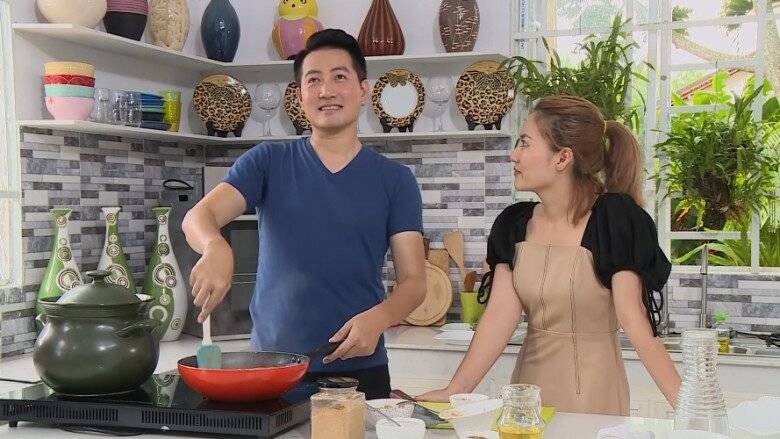 Bức ảnh khiến Phi H&ugrave;ng phải l&ecirc;n tiếng về th&ocirc;ng tin cưới mẹ đơn th&acirc;n Ngọc Lan - Ảnh 2.