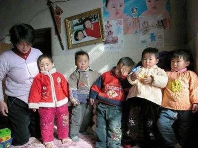 Người mẹ 35 tuổi mạo hiểm sinh 5 v&agrave; nỗi đau sau 19 năm nu&ocirc;i con - Ảnh 3.