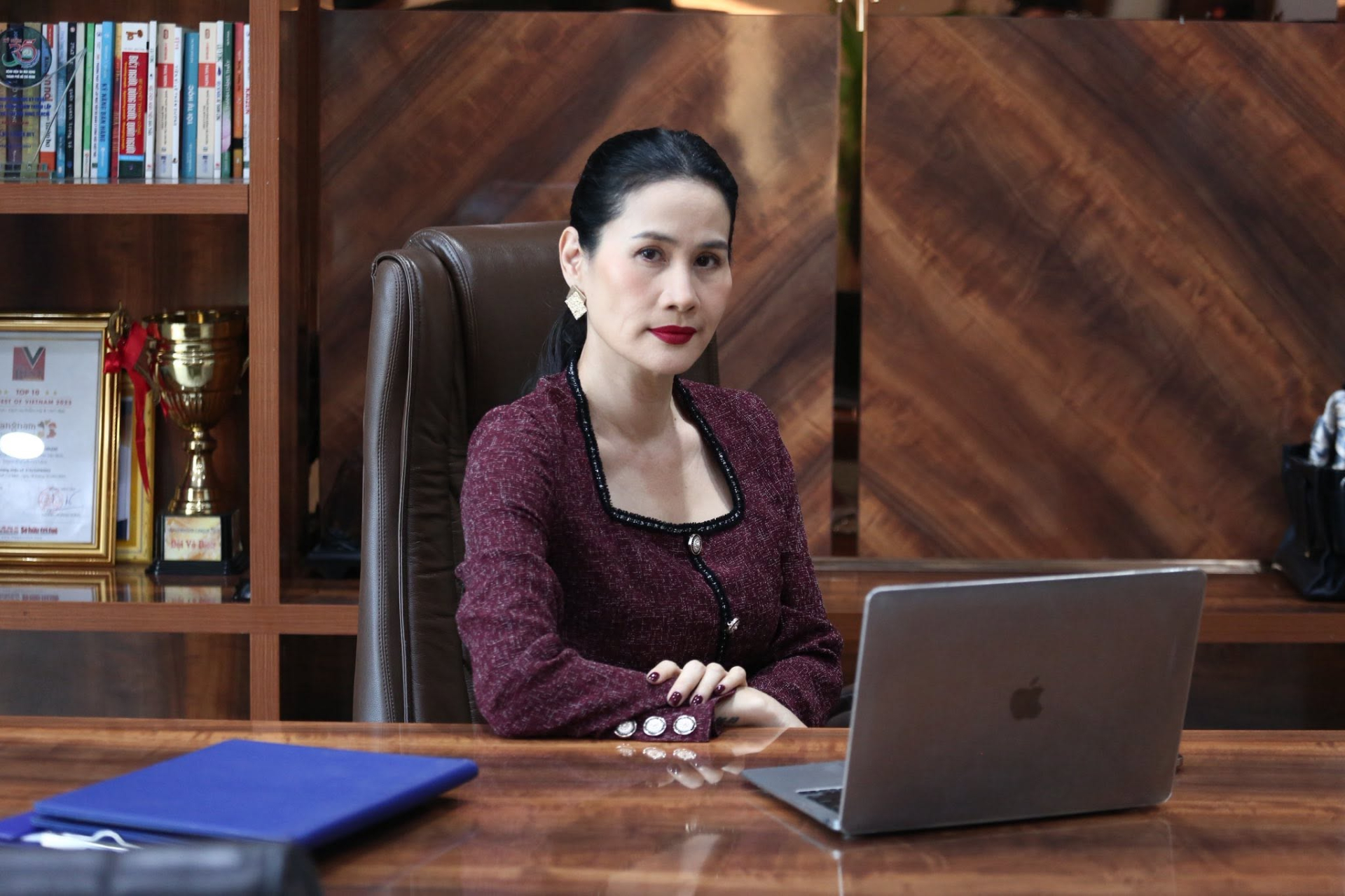 Bạn th&acirc;n 20 năm của H&agrave; Tăng: Chuy&ecirc;n đ&oacute;ng vai phản diện, U50 l&agrave;m mẹ đơn th&acirc;n, chưa ai biết mặt chồng - Ảnh 7.