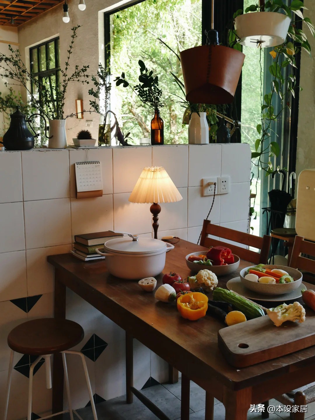 Bỏ phố về qu&ecirc; sau 10 năm l&agrave;m việc kiệt sức, cặp vợ chồng cải tạo ng&ocirc;i nh&agrave; trăm tuổi: Cuộc sống b&igrave;nh y&ecirc;n khiến ai xem cũng ao ước- Ảnh 7.