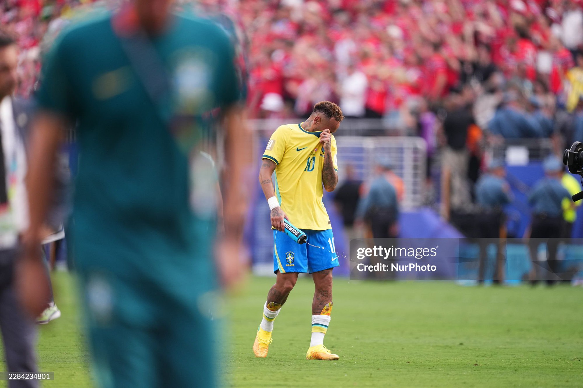 Cười ngạo nghễ trước mặt thủ môn, hóa ra Neymar vẫn tự đưa mình vào một "cái bẫy" khác - Ảnh 4. Cười ngạo nghễ trước mặt thủ môn, hóa ra Neymar vẫn tự đưa mình vào một "cái bẫy" khác - Ảnh 4.