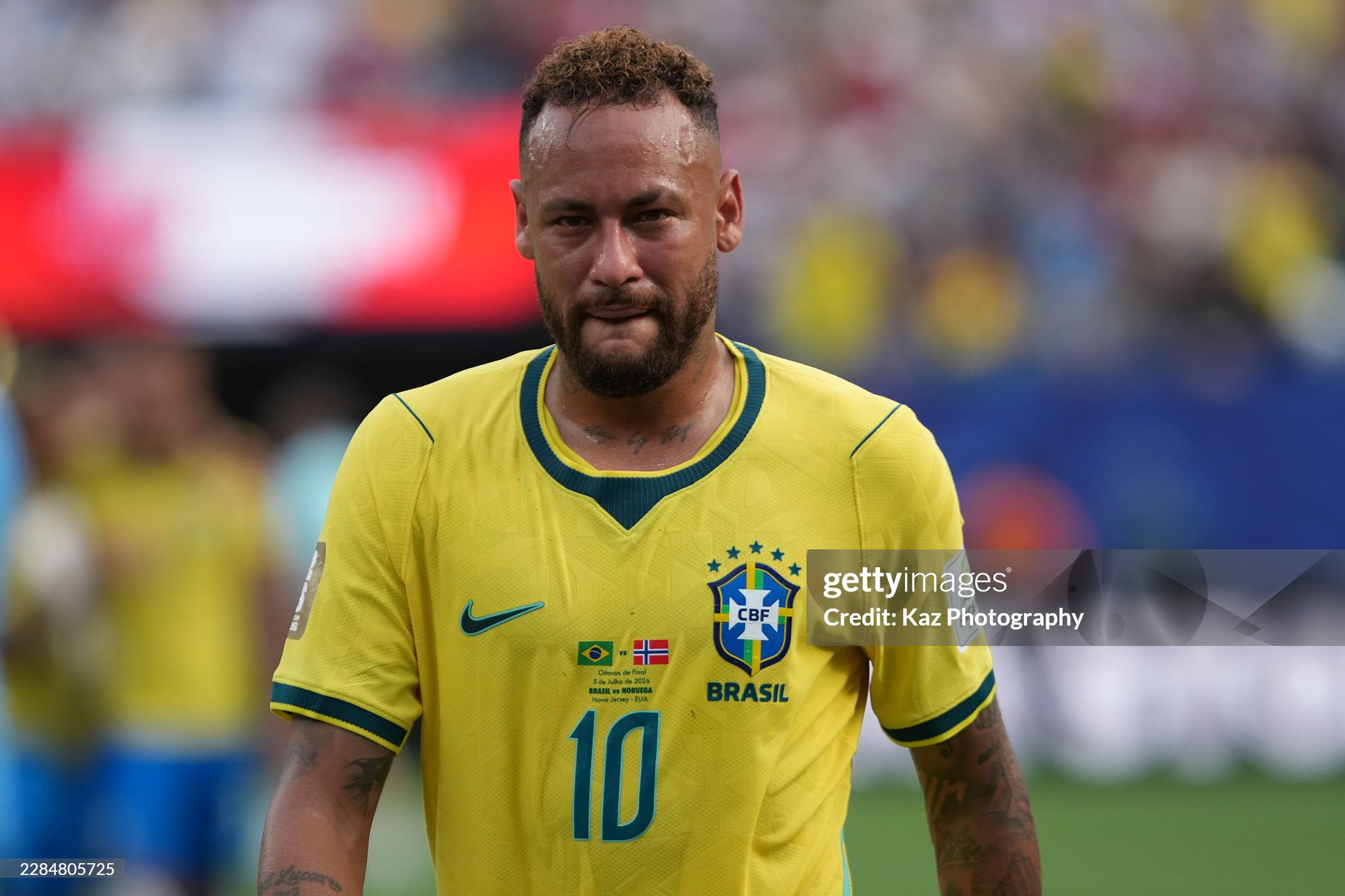 Neymar khóc nấc khi Brazil bị loại: Tạm biệt "vũ công samba" và giấc mơ World Cup mãi dở dang - Ảnh 2.