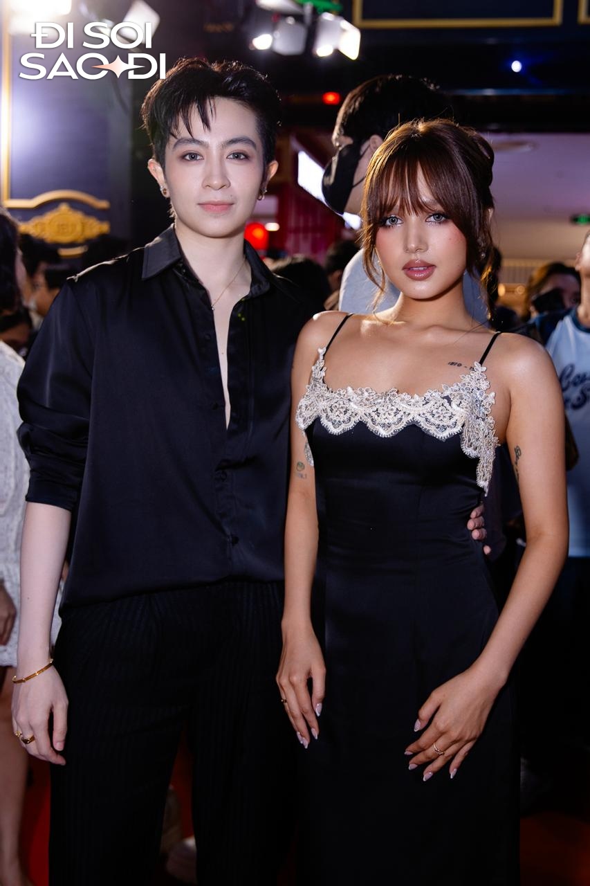 Thảm đỏ HOT nhất h&ocirc;m nay: Xo&agrave;i Non đẹp qu&aacute; sức chịu đựng, T&oacute;c Ti&ecirc;n - Trần Ngọc V&agrave;ng chỉ nh&igrave;n nhau cũng t&igrave;nh bể b&igrave;nh- Ảnh 8.