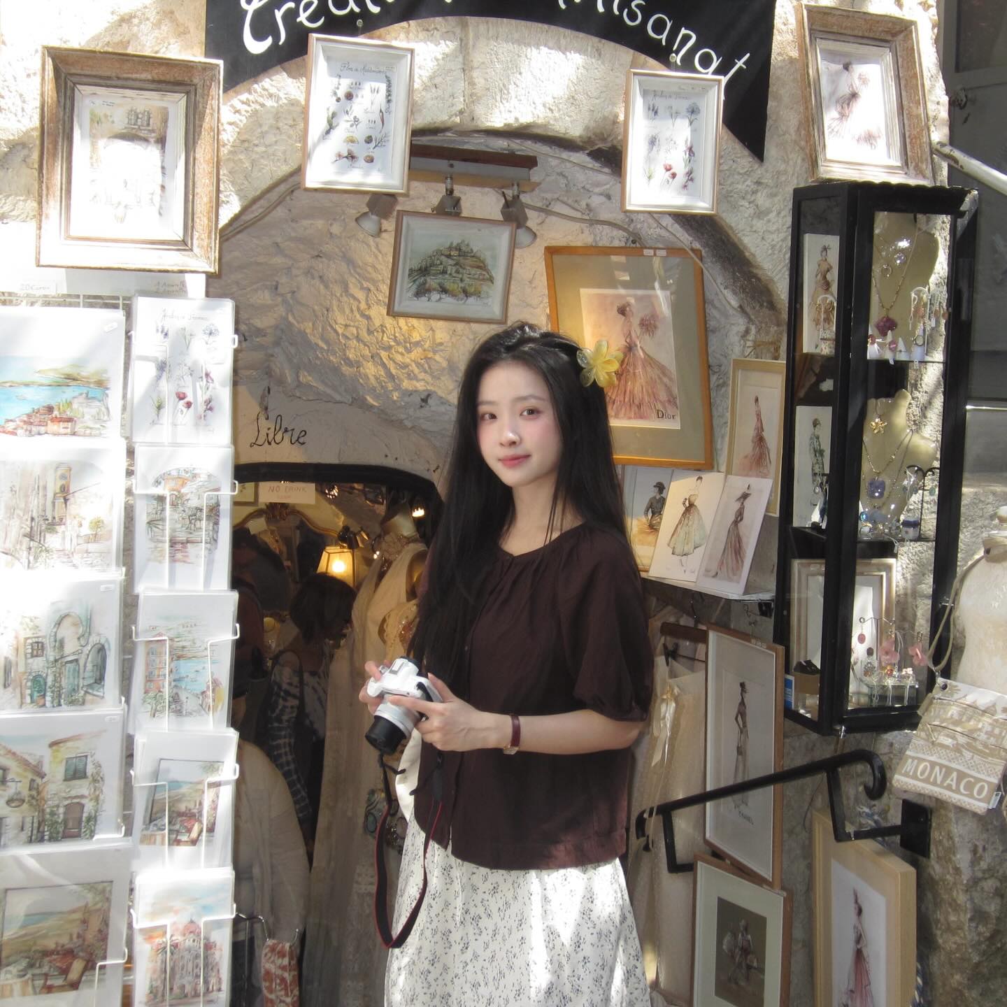 Thần th&aacute;i 0 điểm của c&ocirc; g&aacute;i Việt Nam được v&iacute; như &ldquo;t&igrave;nh đầu quốc d&acirc;n", nhan sắc b&ugrave;ng nổ tr&ecirc;n đất Ph&aacute;p - Ảnh 18.