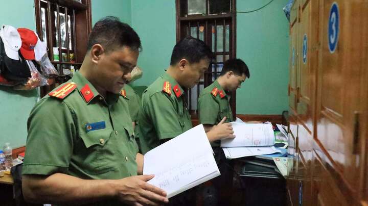 Khởi tố 2 Ph&oacute; Chủ tịch x&atilde; Lạng Sơn Tham &ocirc; t&agrave;i sản gần 7 tỷ đồng tiền c&ocirc;ng đức - Ảnh 2.