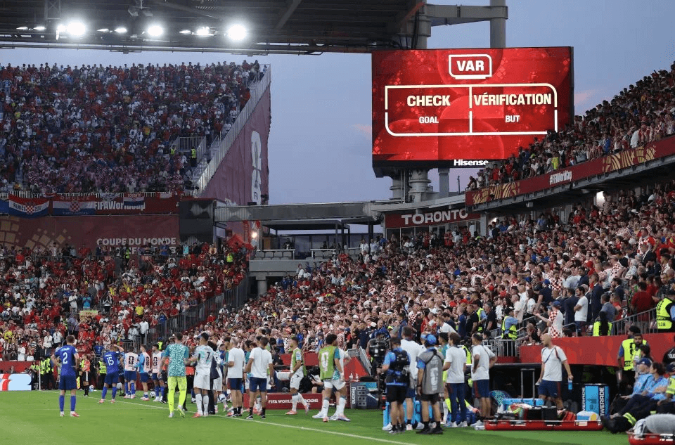 Ronaldo v&agrave; c&ocirc;ng nghệ VAR: Đằng sau chiến thắng kịch t&iacute;nh của Bồ Đ&agrave;o Nha tại World Cup 2026 - Ảnh 2.