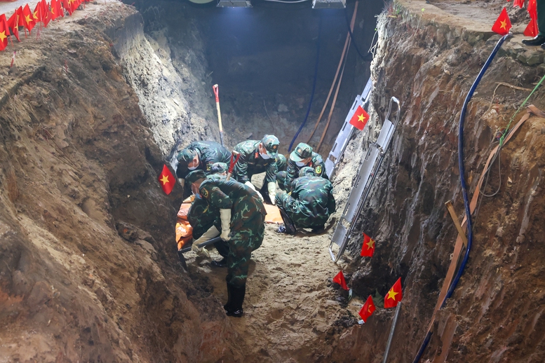 Công viên rộng 8ha giữa trung tâm TP.HCM bất ngờ được chú ý: Vừa diễn ra cuộc khai quật quan trọng - Ảnh 1.
