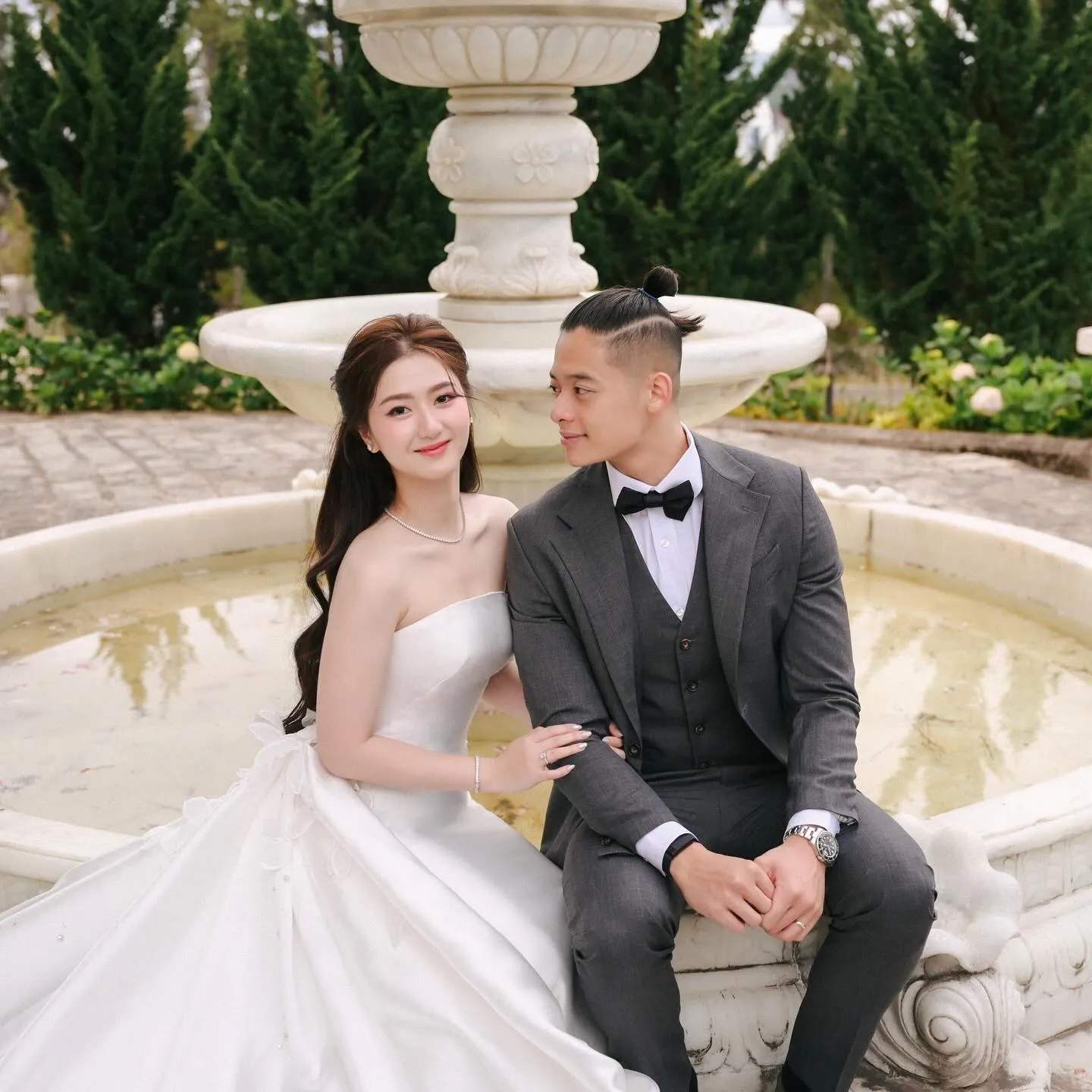 Tiểu thư H&agrave; th&agrave;nh cưới chồng thạc sĩ: Sống trong penthouse 3 tầng, sang m&agrave; kh&ocirc;ng ph&ocirc;, đẳng cấp hiện r&otilde; trong từng g&oacute;c nh&agrave;- Ảnh 1.