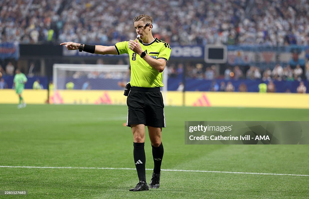 FIFA giao trọng t&agrave;i Argentina cầm c&ograve;i trận đấu của Ph&aacute;p, sự thật ph&iacute;a sau l&agrave; g&igrave;? - Ảnh 2.