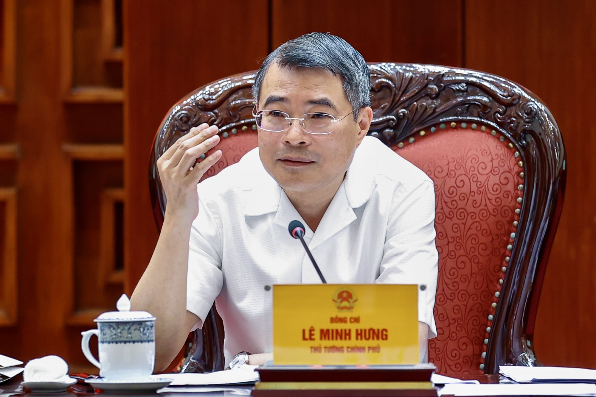 Thủ tướng chủ tr&igrave; họp về thu hồi t&agrave;i sản thất tho&aacute;t trong c&aacute;c vụ &aacute;n 2026 - Ảnh 2.