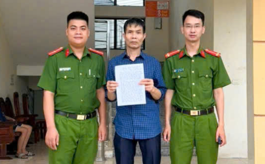 C&ocirc;ng an phong tỏa giao dịch lừa đảo tiền 40 triệu đồng tại Vietcombank - Ảnh 2.