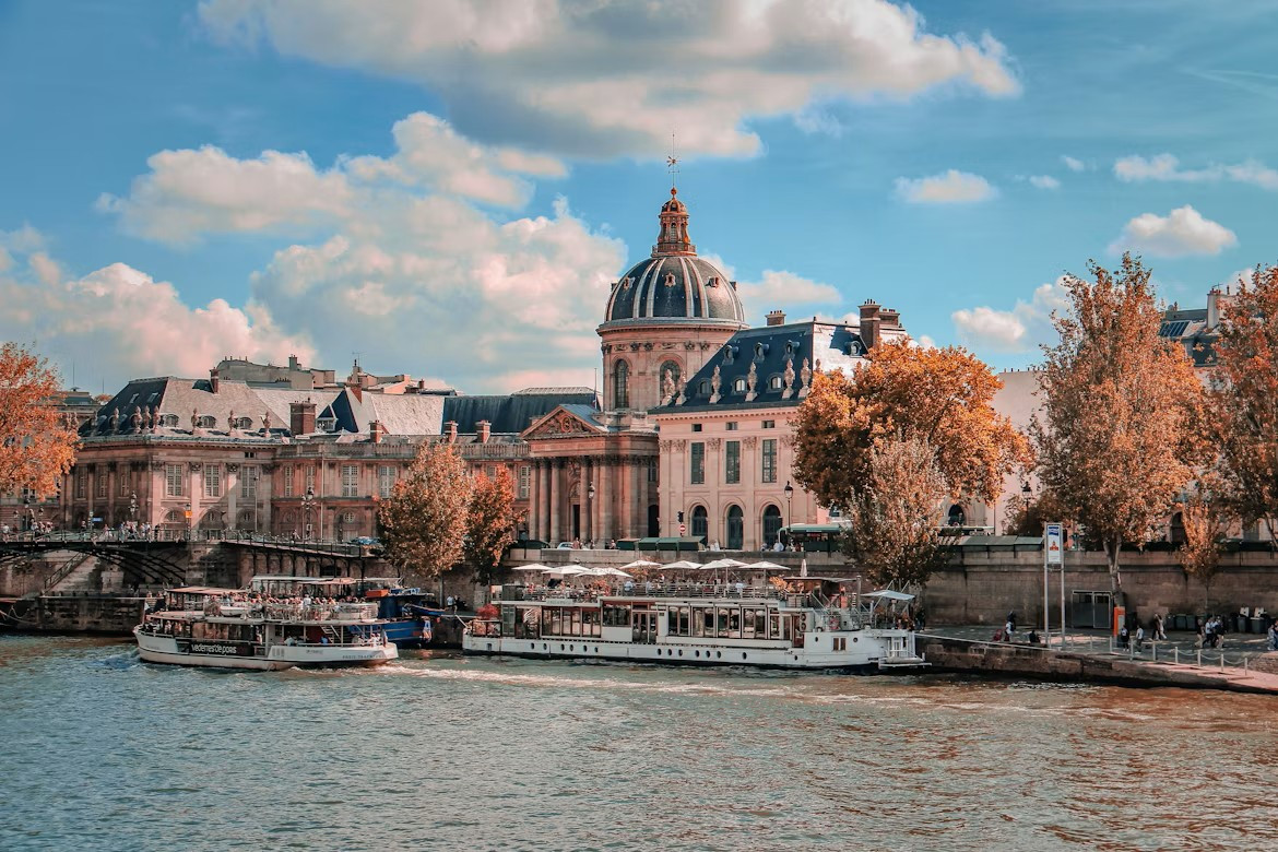 Cải tạo không gian công cộng tại bờ Seine Paris: Mô hình cho Hà Nội năm 2026 - Ảnh 5. Cải tạo không gian công cộng tại bờ Seine Paris: Mô hình cho Hà Nội năm 2026 - Ảnh 5.