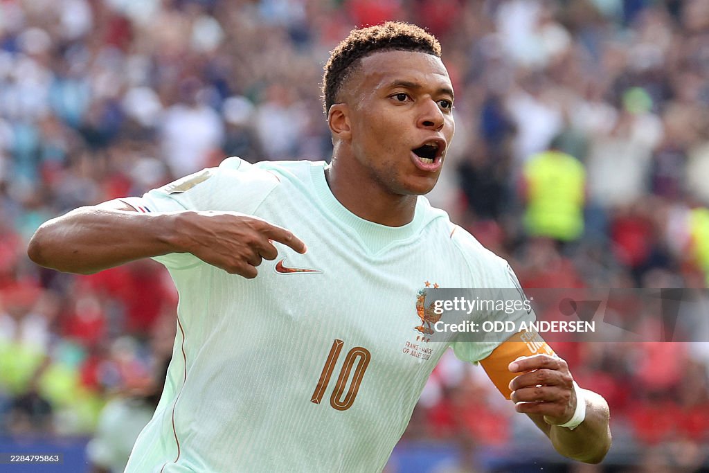Highlight Pháp vs Maroc: Mbappe và Dembele đồng loạt lập siêu phẩm - World Cup - Ảnh 1. Highlight Pháp vs Maroc: Mbappe và Dembele đồng loạt lập siêu phẩm - World Cup - Ảnh 1.