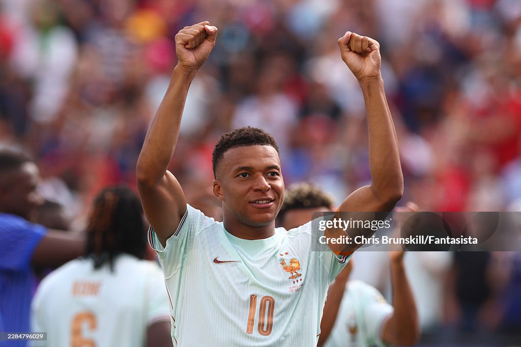 Cuộc đua Vua phá lưới World Cup: Mbappe lại vượt qua Messi, xuất hiện nhân tố mới - Ảnh 1. Cuộc đua Vua phá lưới World Cup: Mbappe lại vượt qua Messi, xuất hiện nhân tố mới - Ảnh 1.
