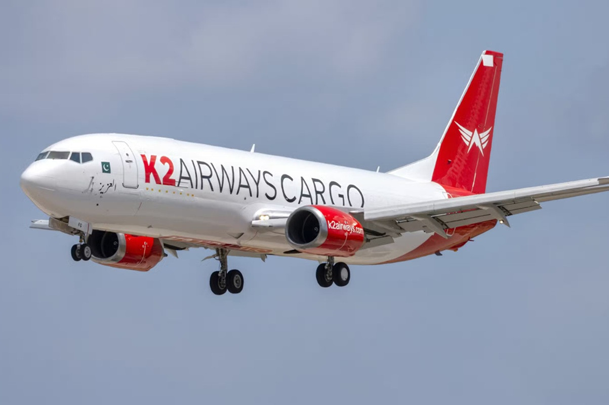 T&igrave;m thấy mảnh vỡ Boeing 737 mất t&iacute;ch: Cuộc gọi cuối c&ugrave;ng &aacute;m ảnh - Ảnh 2.