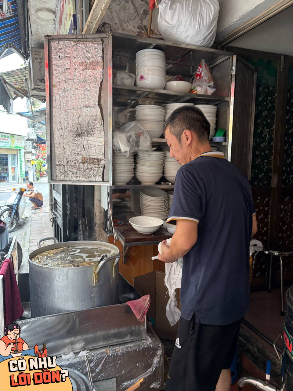 Phở Tuyết thực: Qu&aacute;n phở 23.000 đồng tại H&agrave; Nội giữa b&atilde;o gi&aacute; - Ảnh 2.