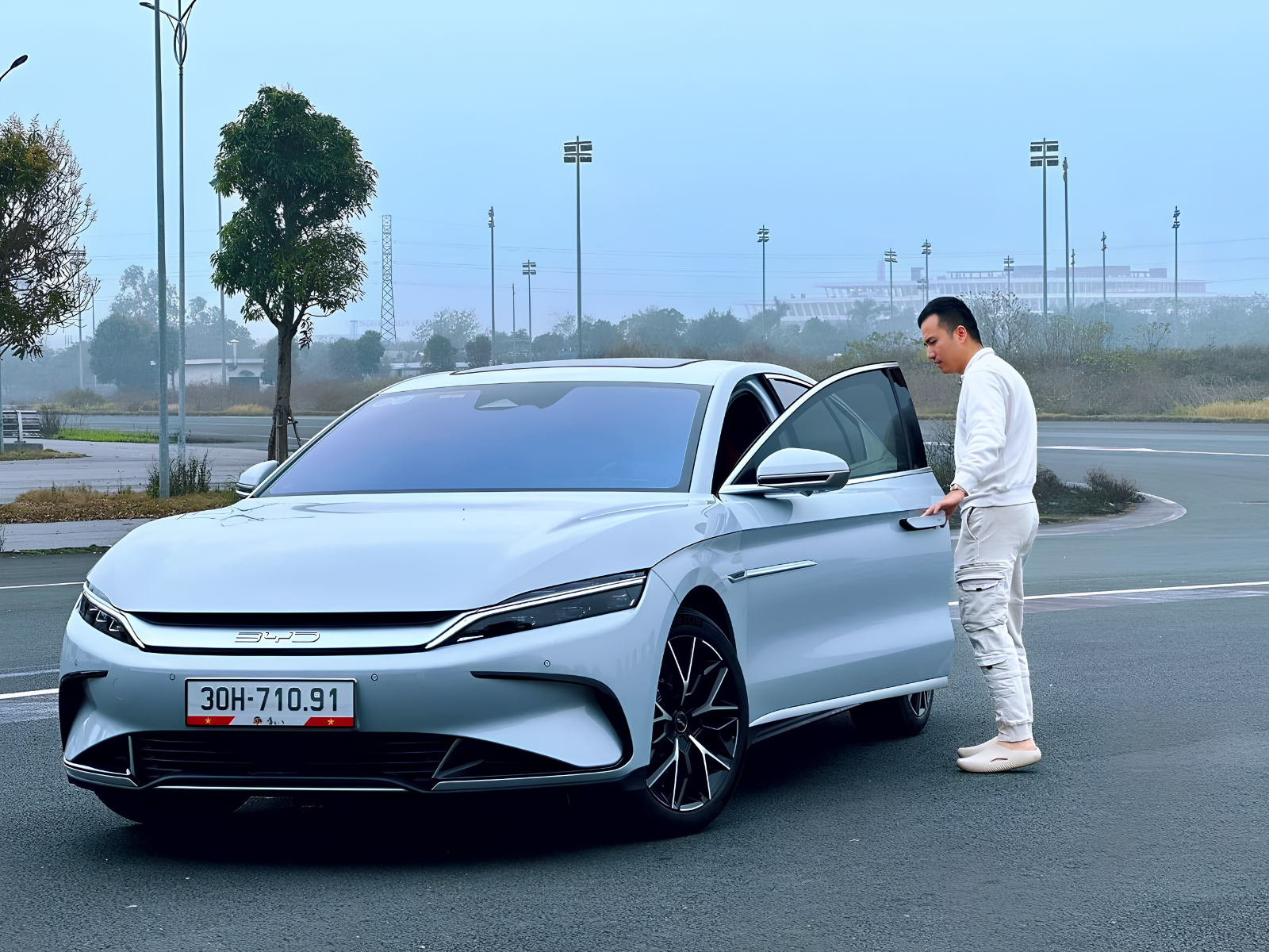 Chủ xe BYD Han: Phải biết chủ động sạc khi chơi xe điện Trung Quốc tại Việt Nam - Ảnh 2.