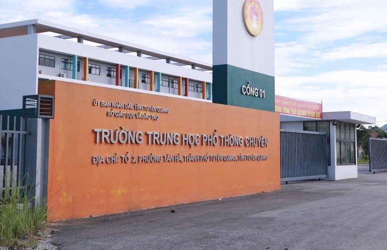 [CẬP NHẬT] Vụ 147 điểm 10 m&ocirc;n To&aacute;n ở Tuy&ecirc;n Quang: Khởi tố trưởng điểm coi thi Trần Thị Thu Hằng - Ảnh 3.