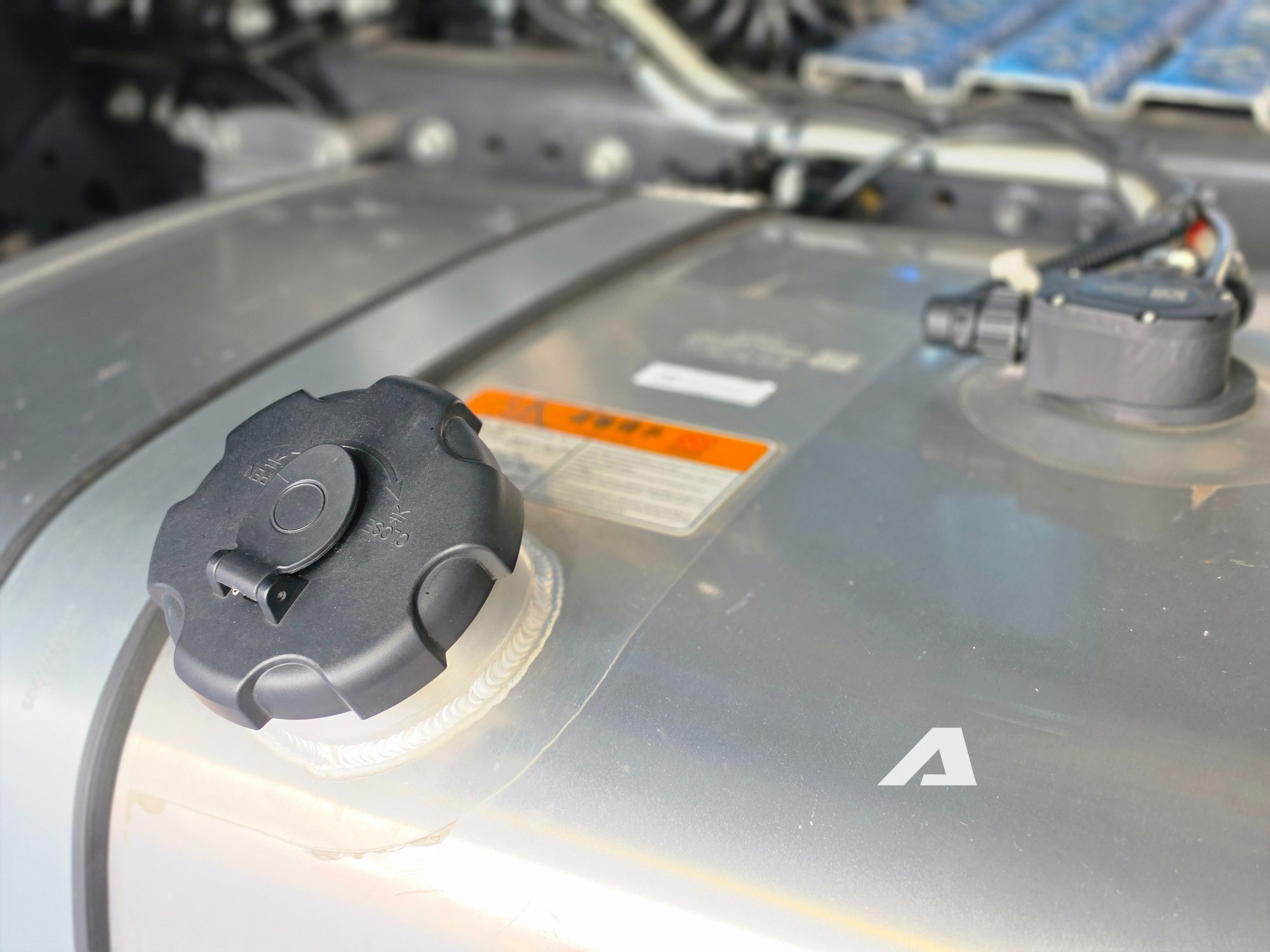Soi xe đầu kéo Foton Galaxus R5 vừa chào khách Việt: Lực kéo mạnh hơn cả siêu xe Koenigsegg Regera, tiện nghi như ô tô với camera 4 hướng, gương chỉnh điện - Ảnh 10.
