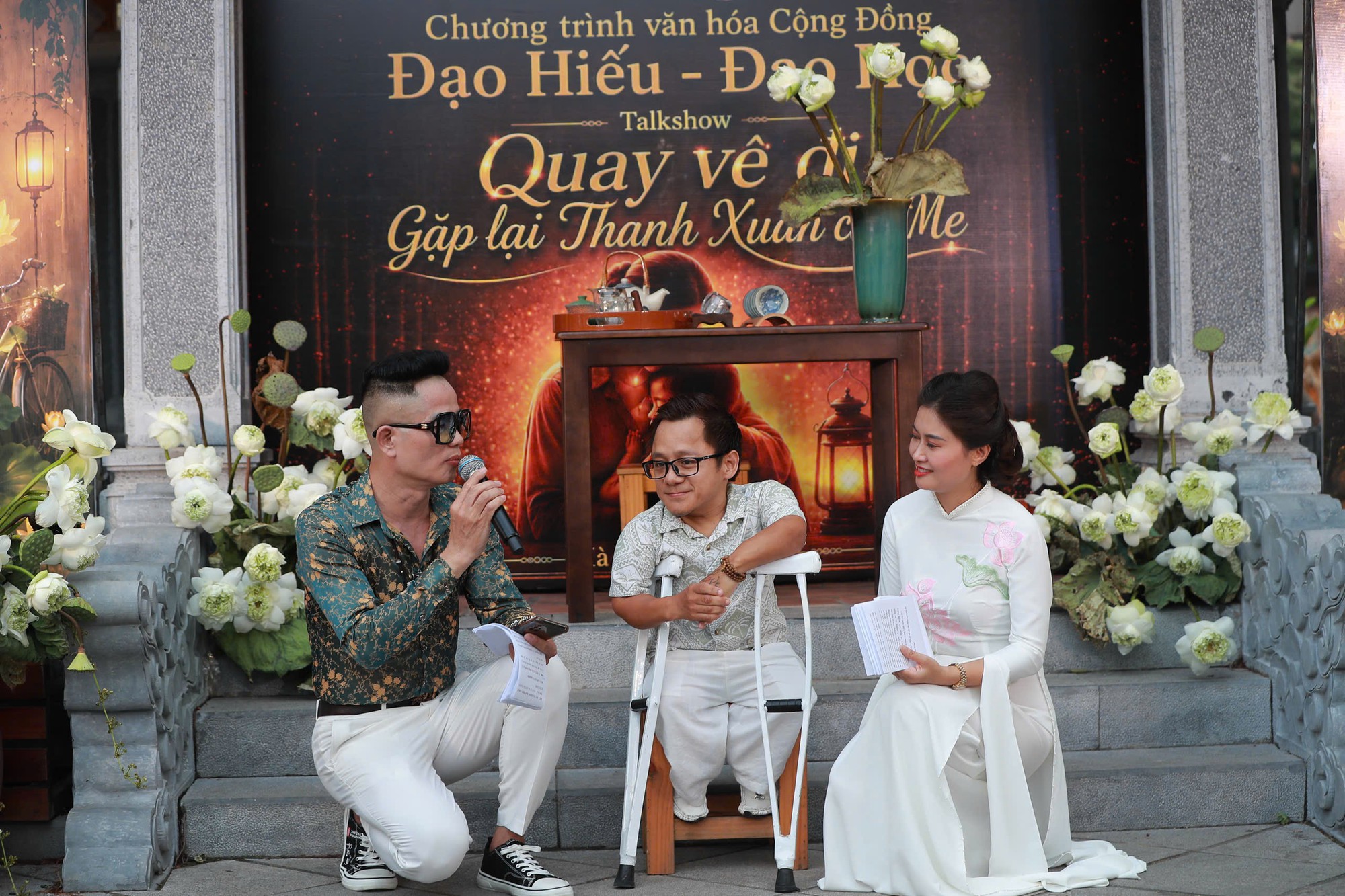 Ca sĩ Hiền Anh cùng chồng cựu cầu thủ xuất hiện tại Duyên 8, kể chuyện về mẹ mùa Vu Lan - Ảnh 2. Ca sĩ Hiền Anh cùng chồng cựu cầu thủ xuất hiện tại Duyên 8, kể chuyện về mẹ mùa Vu Lan - Ảnh 2.