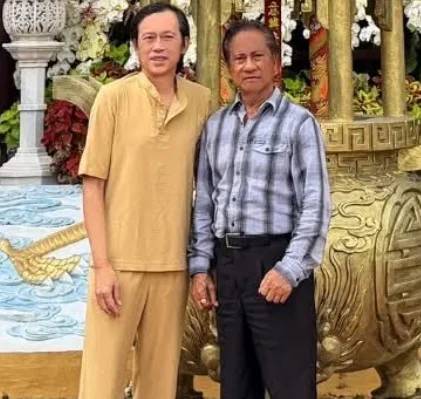 NSƯT Ho&agrave;i Linh gi&agrave;u cỡ n&agrave;o m&agrave; nam danh ca đ&ocirc;ng con nhất Việt Nam n&oacute;i thẳng "cần g&igrave; đi h&aacute;t nữa"? - Ảnh 1.
