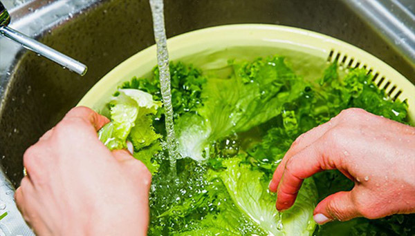 Những loại rau mua về kh&ocirc;ng cần rửa lại: Th&igrave; ra nhiều người kh&ocirc;ng hề biết - Ảnh 4.