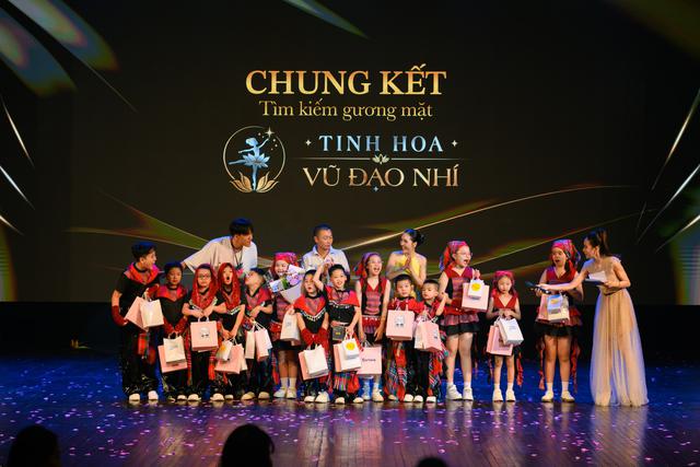 T&igrave;m ra 3 qu&aacute;n qu&acirc;n "Tinh hoa vũ đạo nh&iacute; 2026" sau đ&ecirc;m chung kết m&atilde;n nh&atilde;n - Ảnh 2.