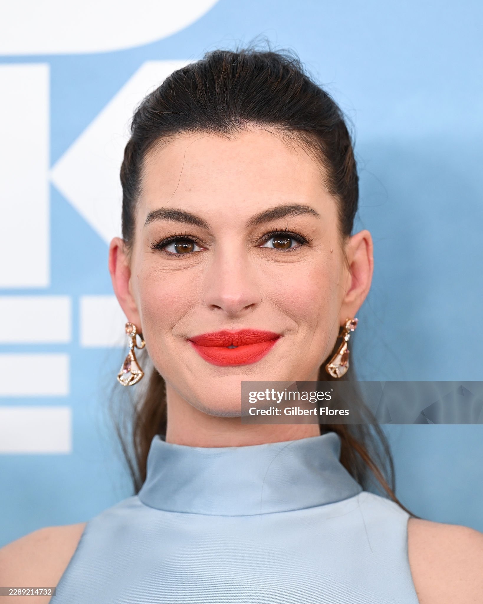 Kh&ocirc;ng thể đ&aacute;nh bại "b&agrave; bầu đẹp nhất h&agrave;nh tinh" Anne Hathaway- Ảnh 4.