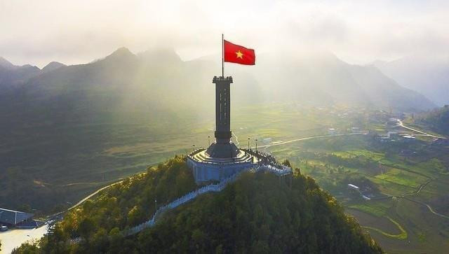 Một cổ phiếu chứng kho&aacute;n ph&aacute; đỉnh lịch sử, vốn h&oacute;a kỷ lục 35.000 tỷ đồng - Ảnh 1.