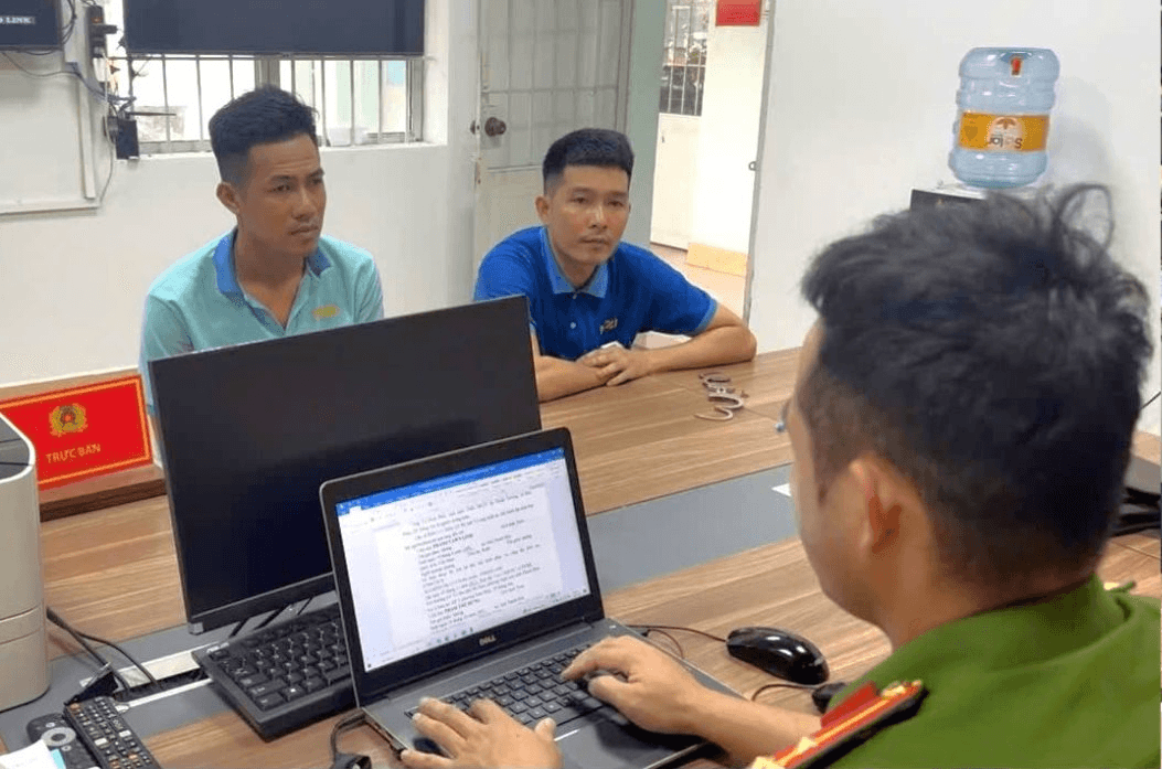 C&ocirc;ng an kiểm tra loạt giao dịch 50 triệu, 47 triệu, 6 triệu đồng&hellip; của 4 c&ocirc;ng nh&acirc;n tại Đồng Nai - Ảnh 1.