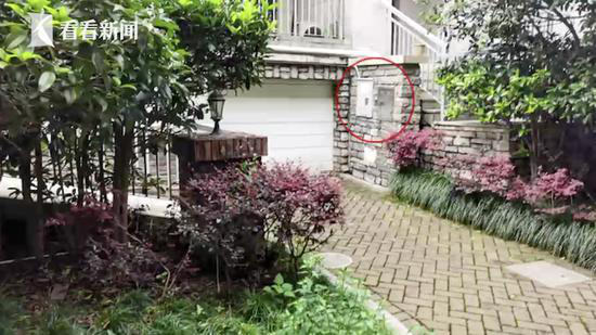 Biệt thự 200m&sup2; mở điều h&ograve;a cả ng&agrave;y nhưng tiền điện chỉ 1,1 triệu đồng/th&aacute;ng, cảnh s&aacute;t đến kiểm tra th&igrave; ph&aacute;t hiện cảnh tượng kh&oacute; tin - Ảnh 1.