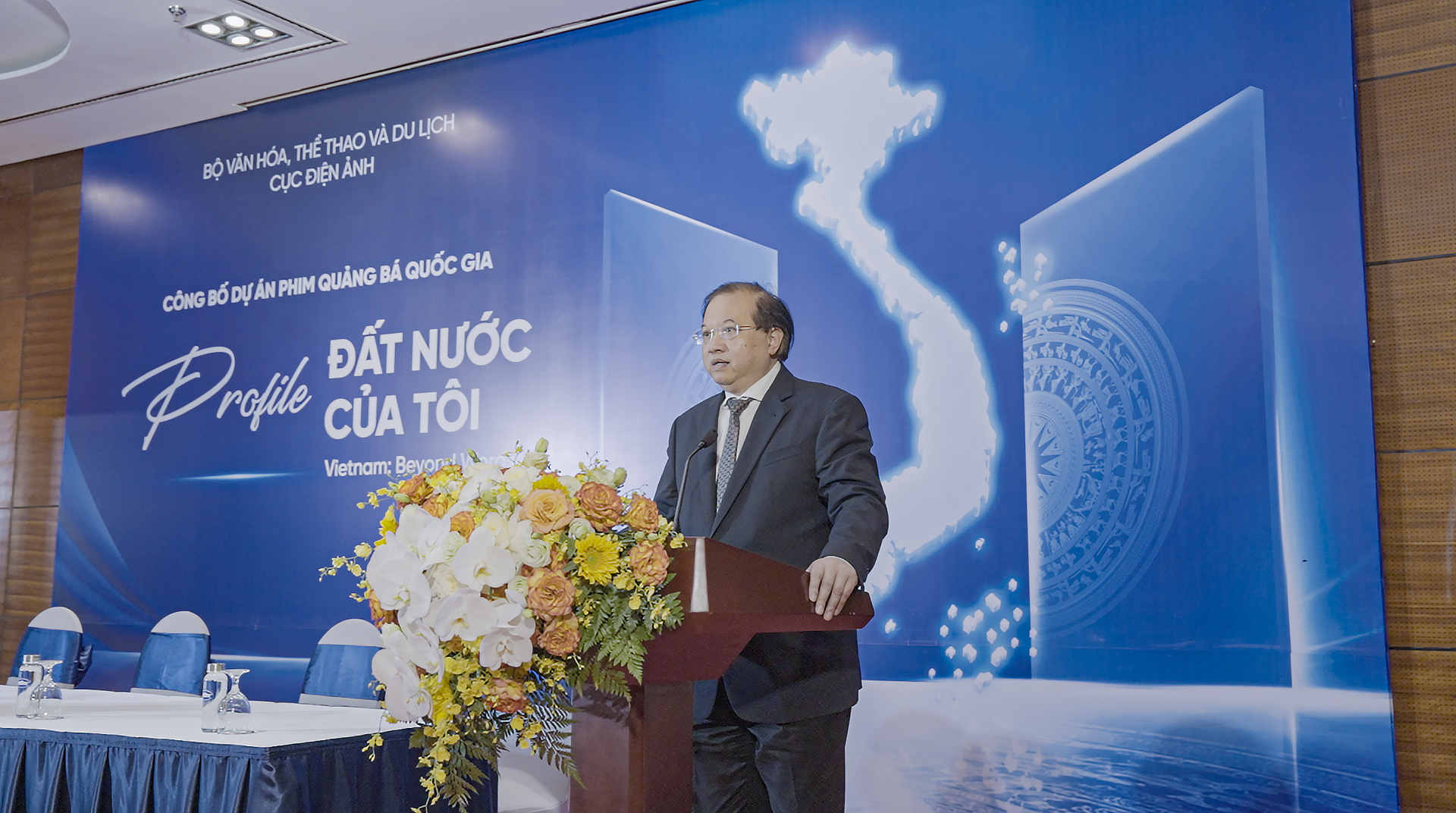 Dự &aacute;n phim &ldquo;Profile Đất nước của t&ocirc;i&rdquo; mở casting với người Việt khắp thế giới - Ảnh 1.