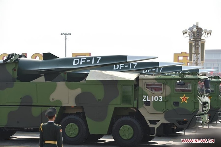 Trung Quốc ph&ocirc; diễn sức mạnh t&ecirc;n lửa si&ecirc;u thanh DF - 17 trong năm 2026 - Ảnh 3.