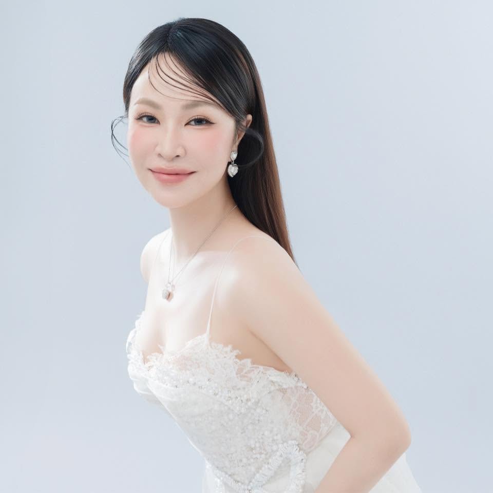 Ca sĩ Việt cứ cất giọng hát là dậy sóng cả nước, "rũ bùn đứng dậy" ngoạn mục vươn lên đỉnh cao - Ảnh 6. Ca sĩ Việt cứ cất giọng hát là dậy sóng cả nước, "rũ bùn đứng dậy" ngoạn mục vươn lên đỉnh cao - Ảnh 6.