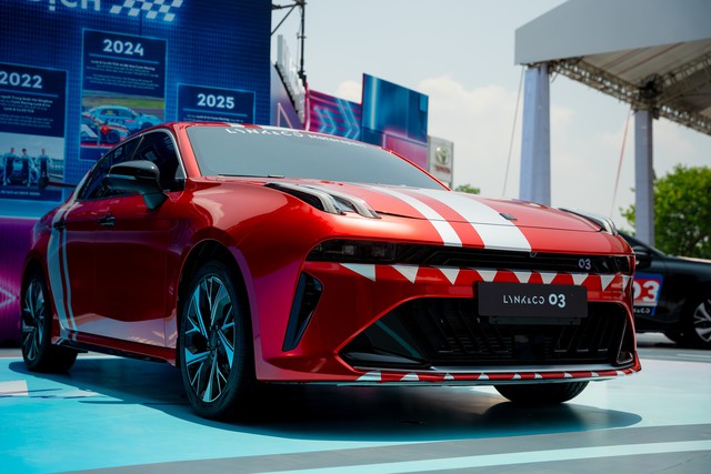 Soi SUV điện 268 mã lực, tăng tốc 5,5s "như chớp" và mẫu sedan mang "gen vô địch" vừa cập bến: Đáng tiền? - Ảnh 6. Soi SUV điện 268 mã lực, tăng tốc 5,5s "như chớp" và mẫu sedan mang "gen vô địch" vừa cập bến: Đáng tiền? - Ảnh 6.