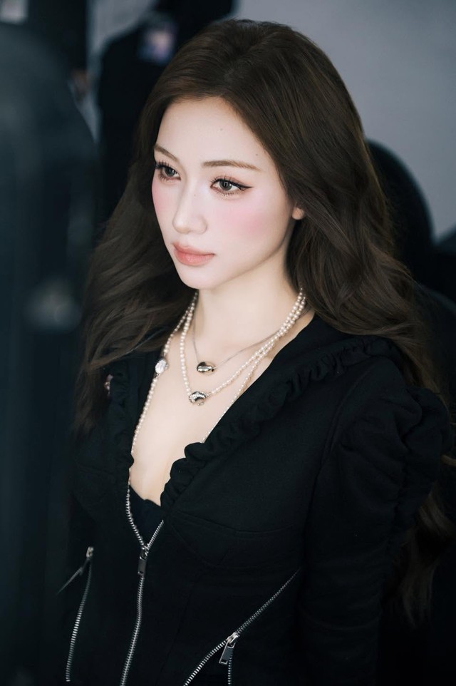 Hòa Minzy: "Tôi không cần tiền của mấy người" - Ảnh 2.