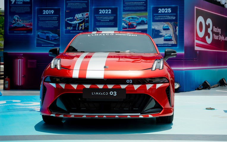 Soi SUV điện 268 m&atilde; lực, tăng tốc 5,5s "như chớp" v&agrave; mẫu sedan mang "gen v&ocirc; địch" vừa cập bến: Đ&aacute;ng tiền? - Ảnh 1.
