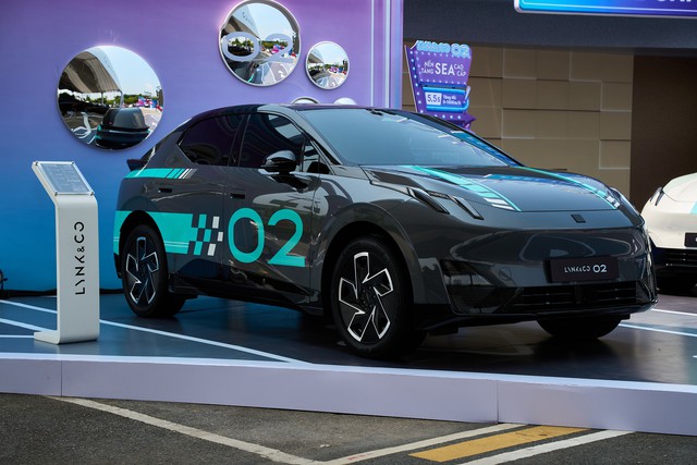 Soi SUV điện 268 mã lực, tăng tốc 5,5s "như chớp" và mẫu sedan mang "gen vô địch" vừa cập bến: Đáng tiền? - Ảnh 5. Soi SUV điện 268 mã lực, tăng tốc 5,5s "như chớp" và mẫu sedan mang "gen vô địch" vừa cập bến: Đáng tiền? - Ảnh 5.