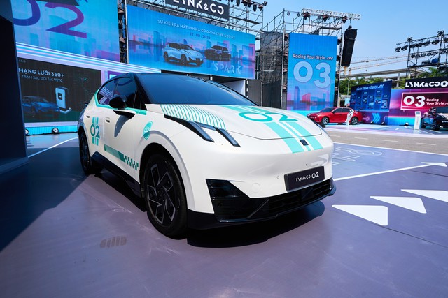 Soi SUV điện 268 mã lực, tăng tốc 5,5s "như chớp" và mẫu sedan mang "gen vô địch" vừa cập bến: Đáng tiền? - Ảnh 2. Soi SUV điện 268 mã lực, tăng tốc 5,5s "như chớp" và mẫu sedan mang "gen vô địch" vừa cập bến: Đáng tiền? - Ảnh 2.